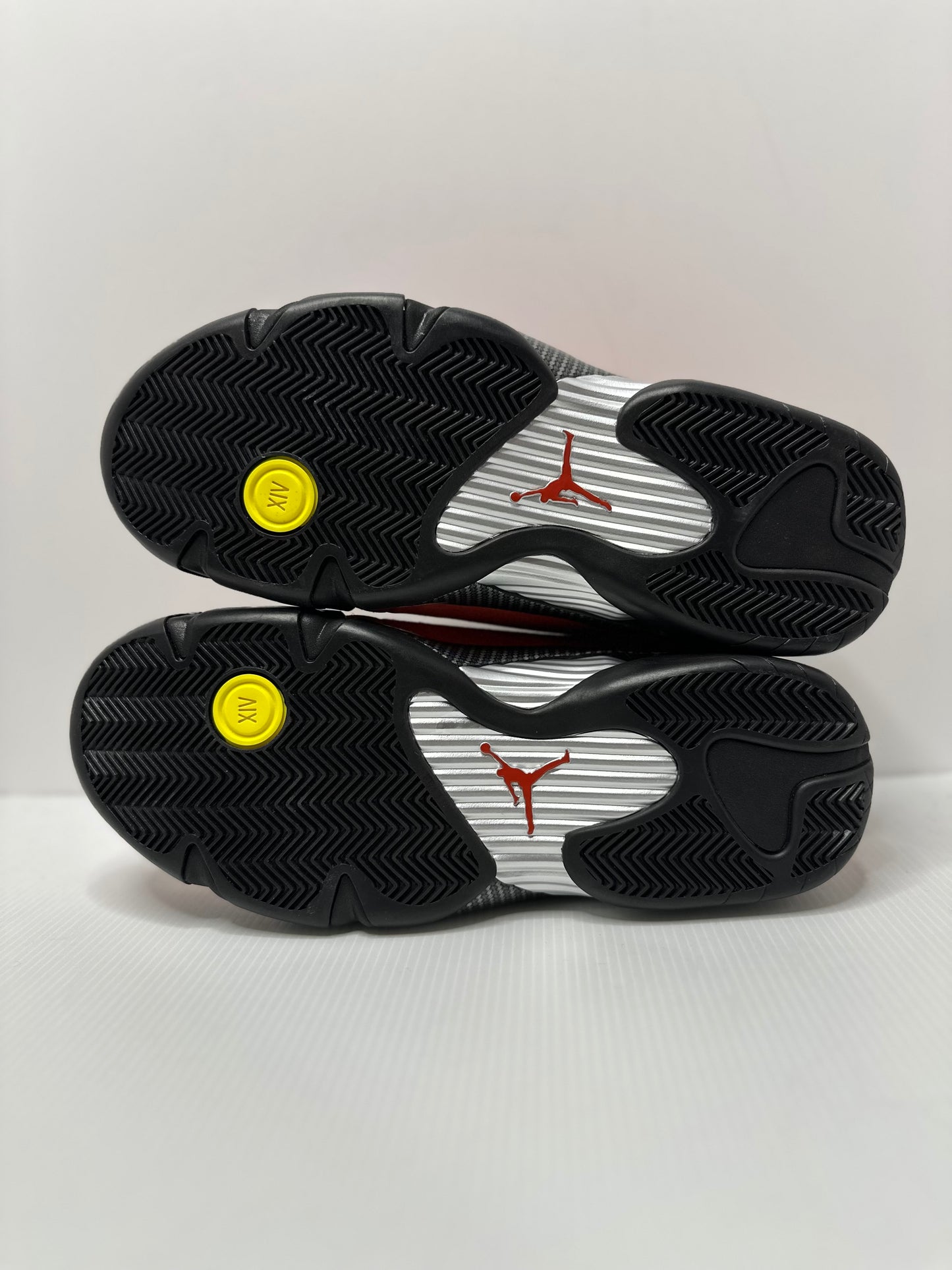 Air Jordan 14 Retro 'Ferrari' 2025