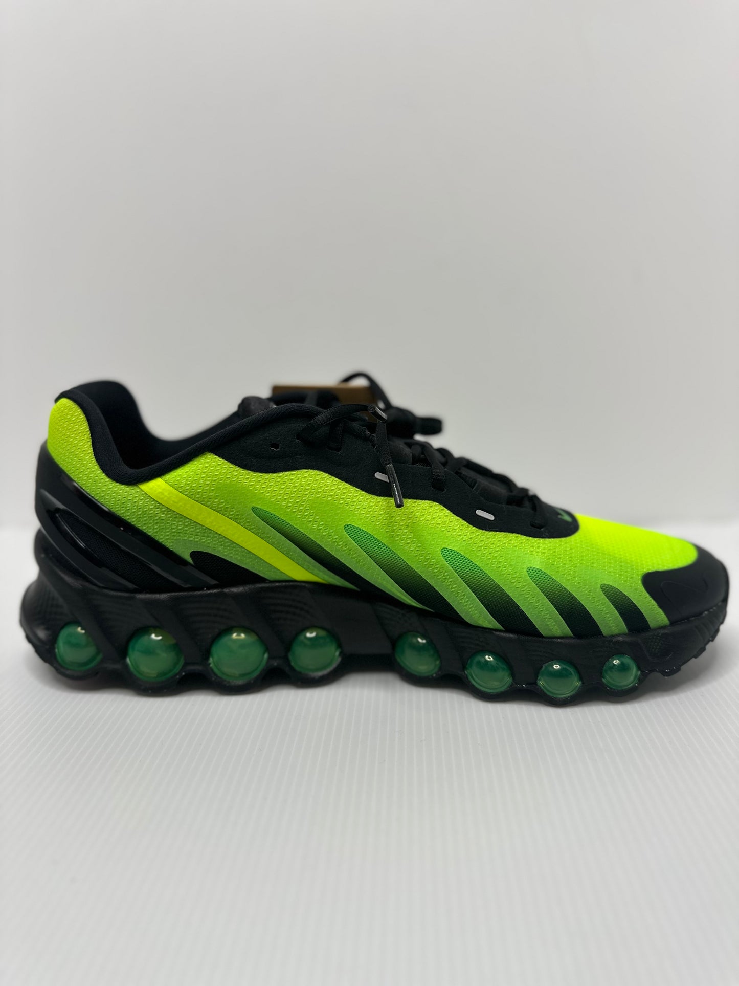 Nike Air Max Dn8 Black Green Strike
