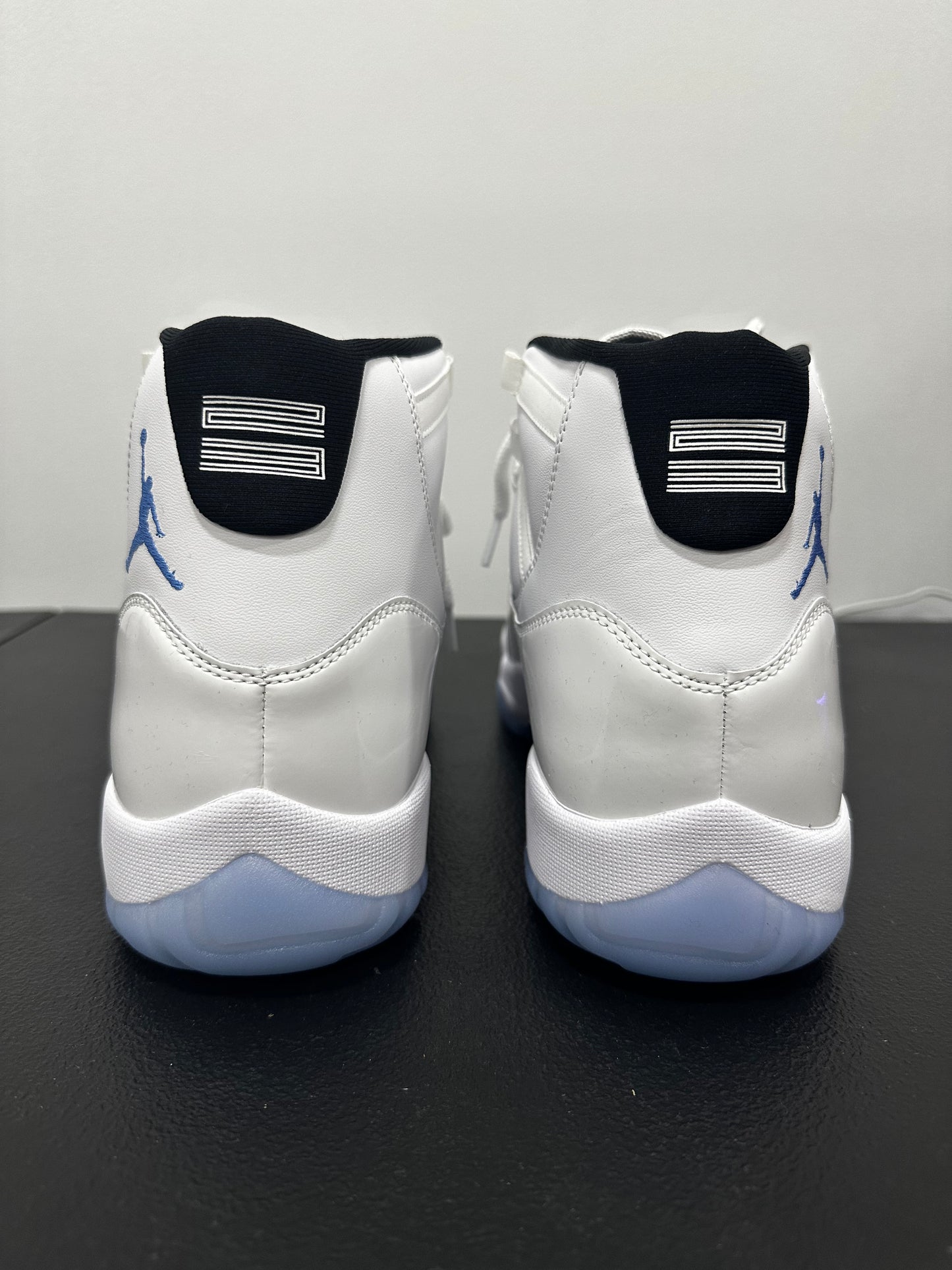 Jordan 11 Retro Legend Blue (2024)