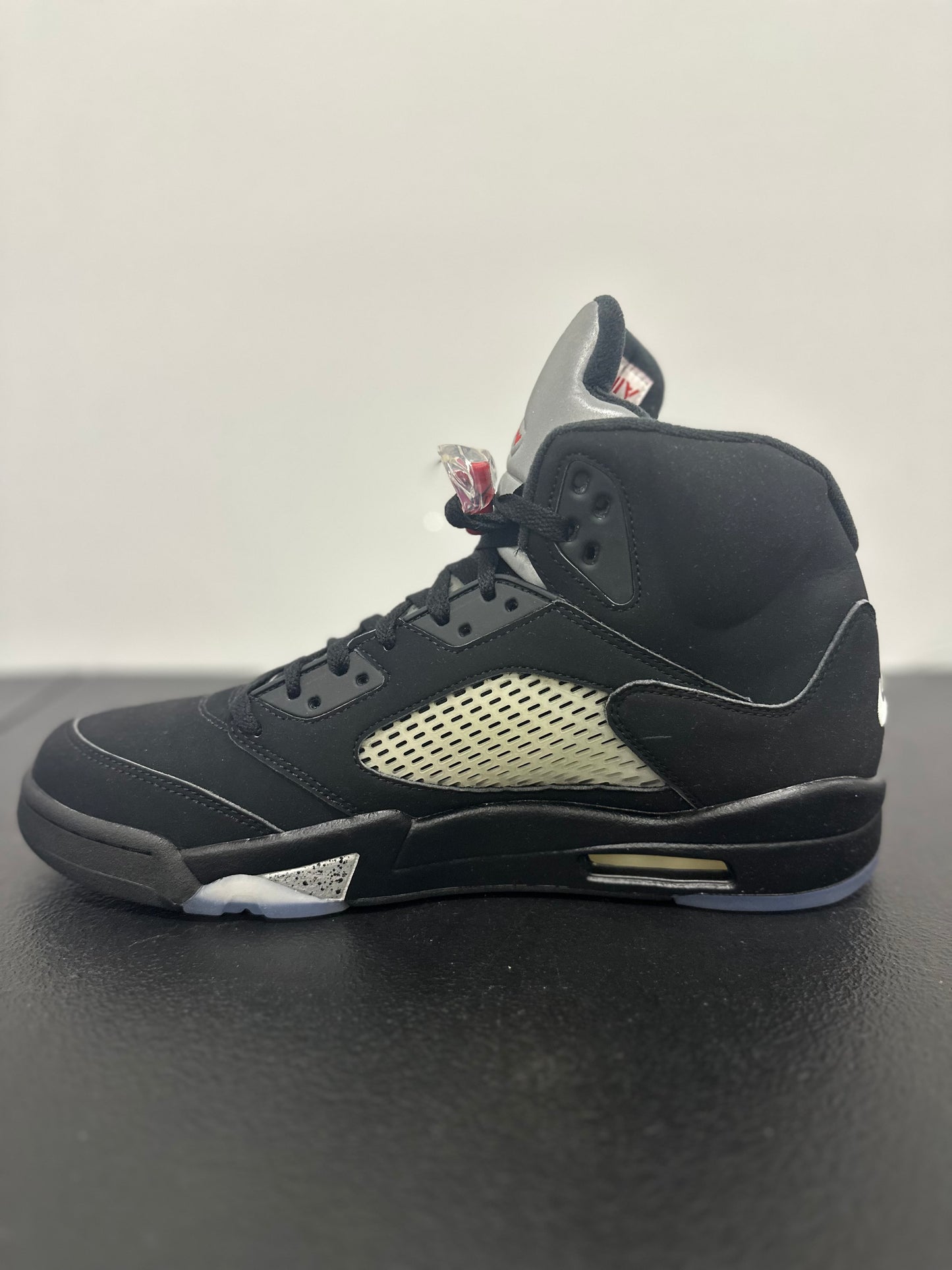 Jordan 5 Retro Black Metallic (2016)