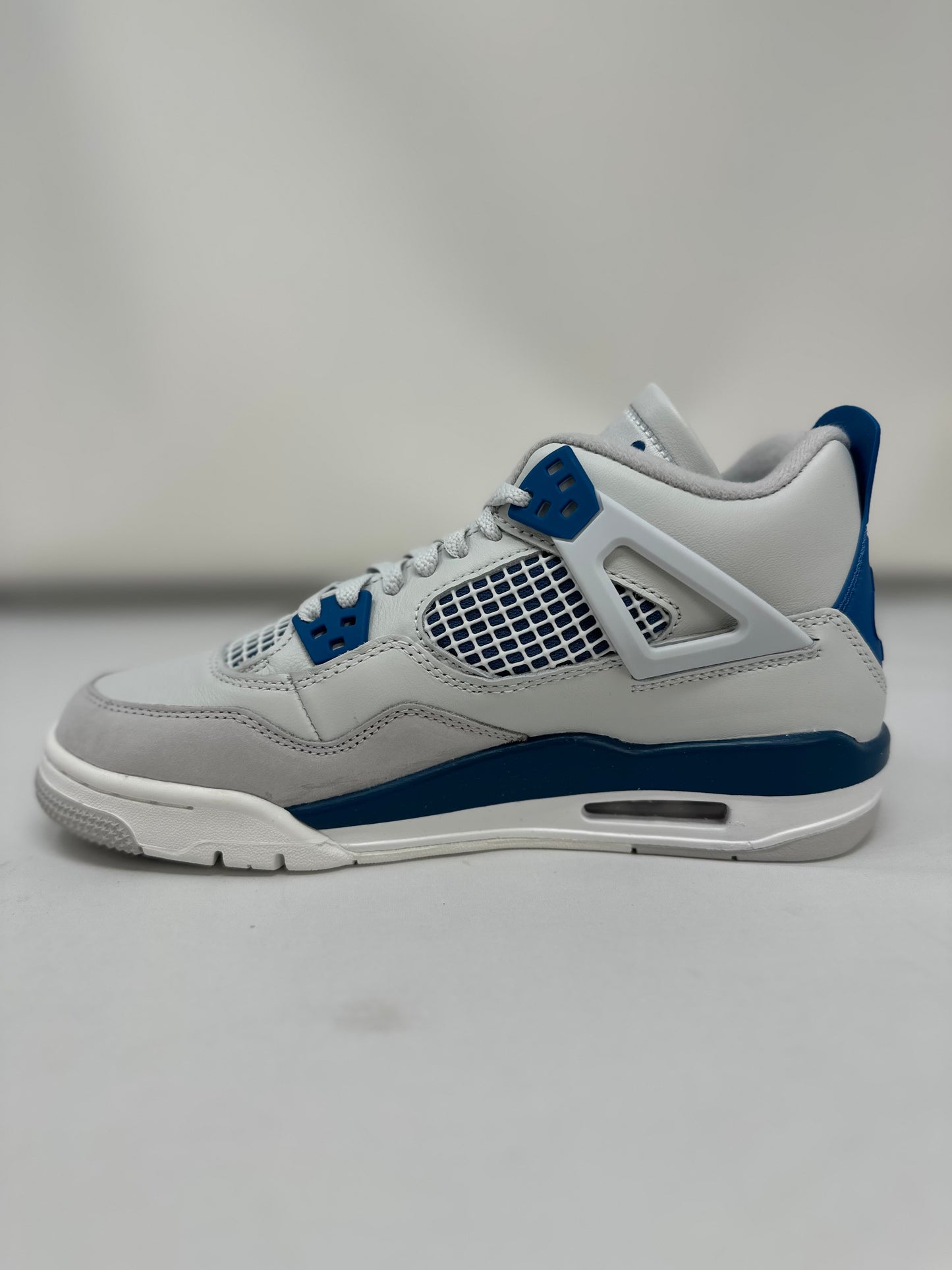 Jordan 4 Retro Military Blue (2024)
