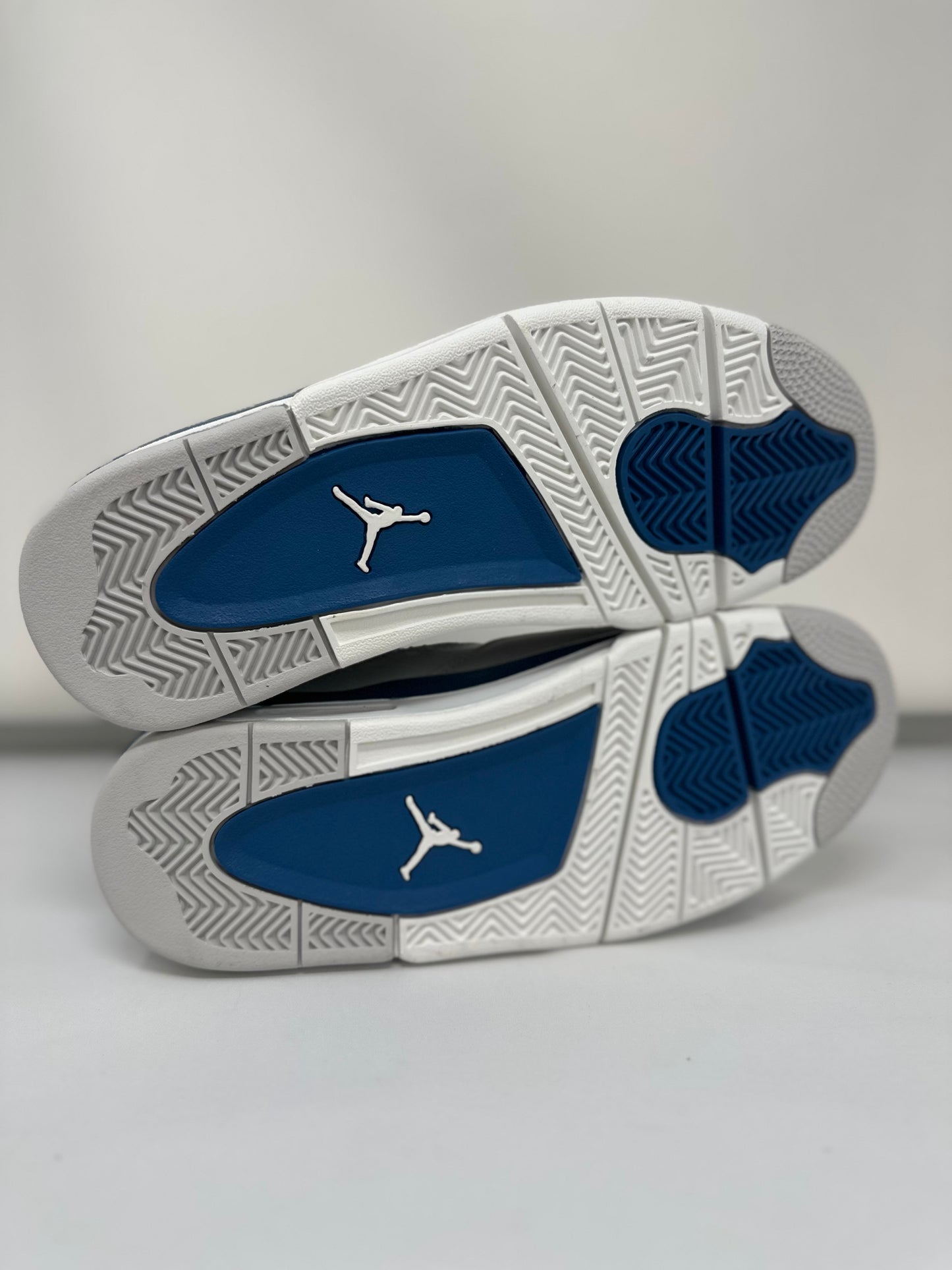 Jordan 4 Retro Military Blue (2024)