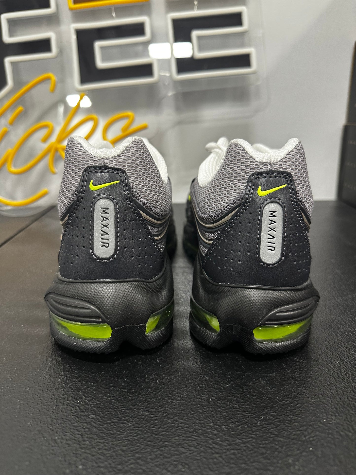 Nike Air Max TL 2.5 Neon