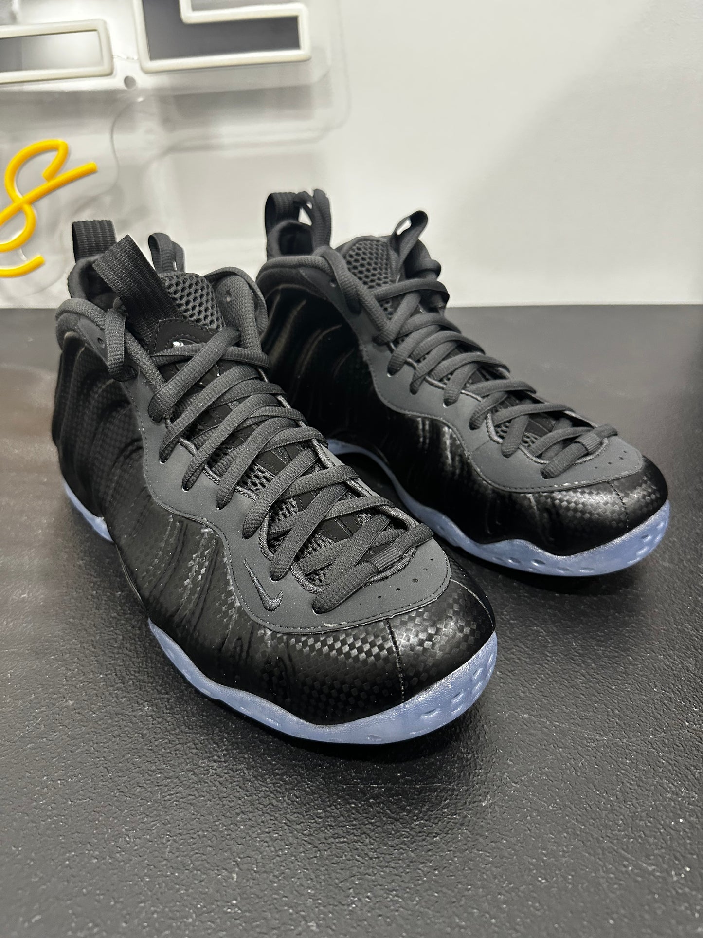 Nike Air Foamposite One Carbon Fiber