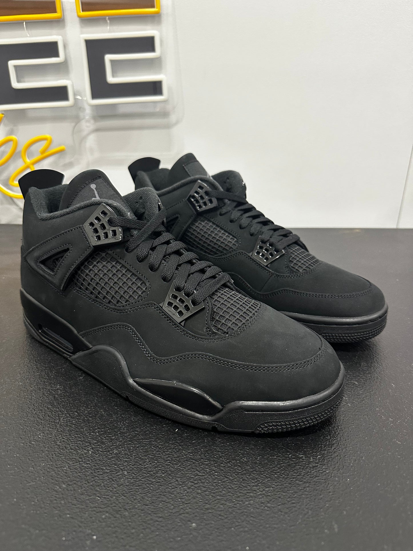 Jordan 4 Retro Black Cat (2025)