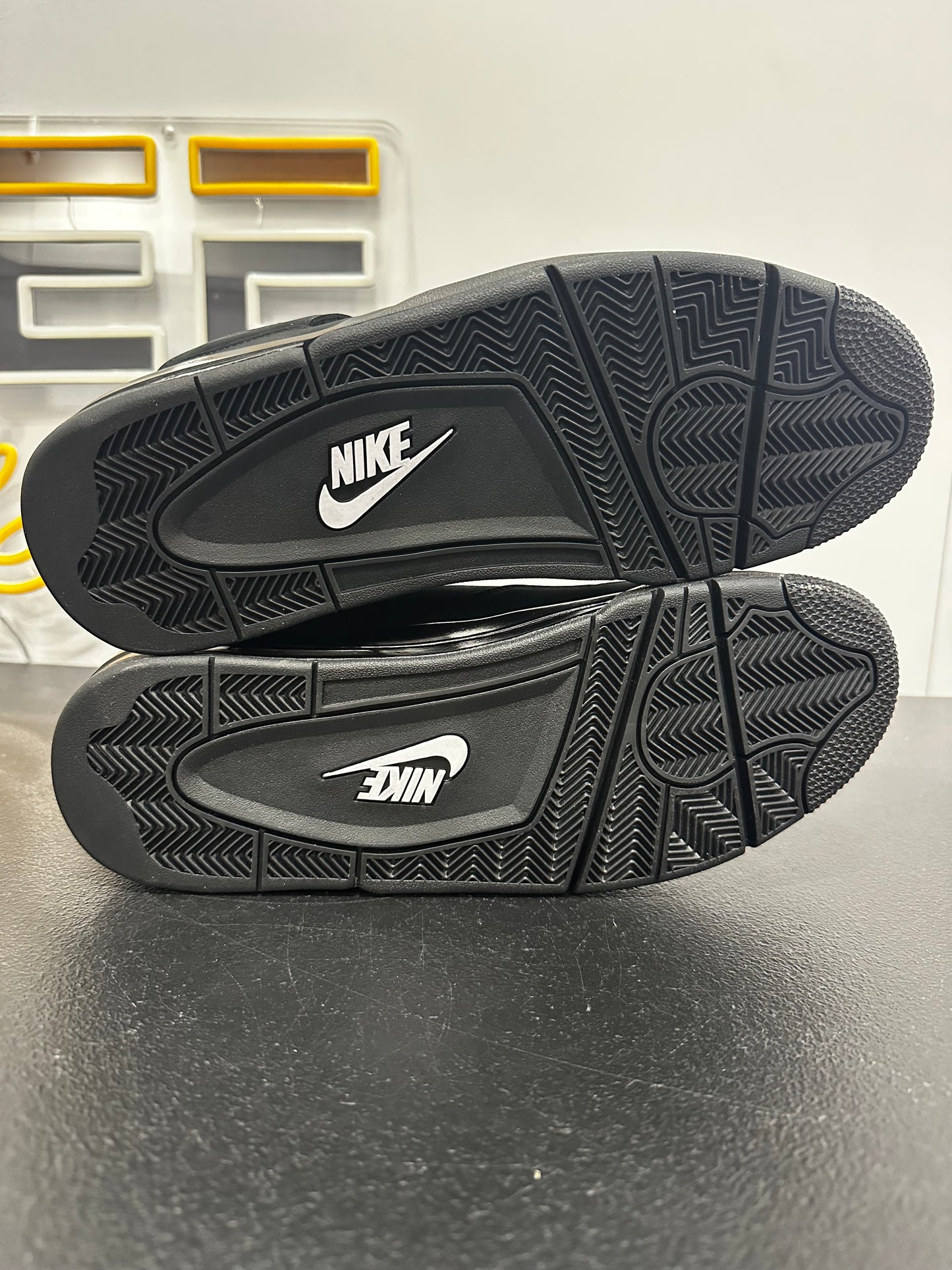 Jordan 4 Retro Black Cat (2025)