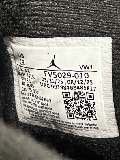Jordan 4 Retro Black Cat (2025)