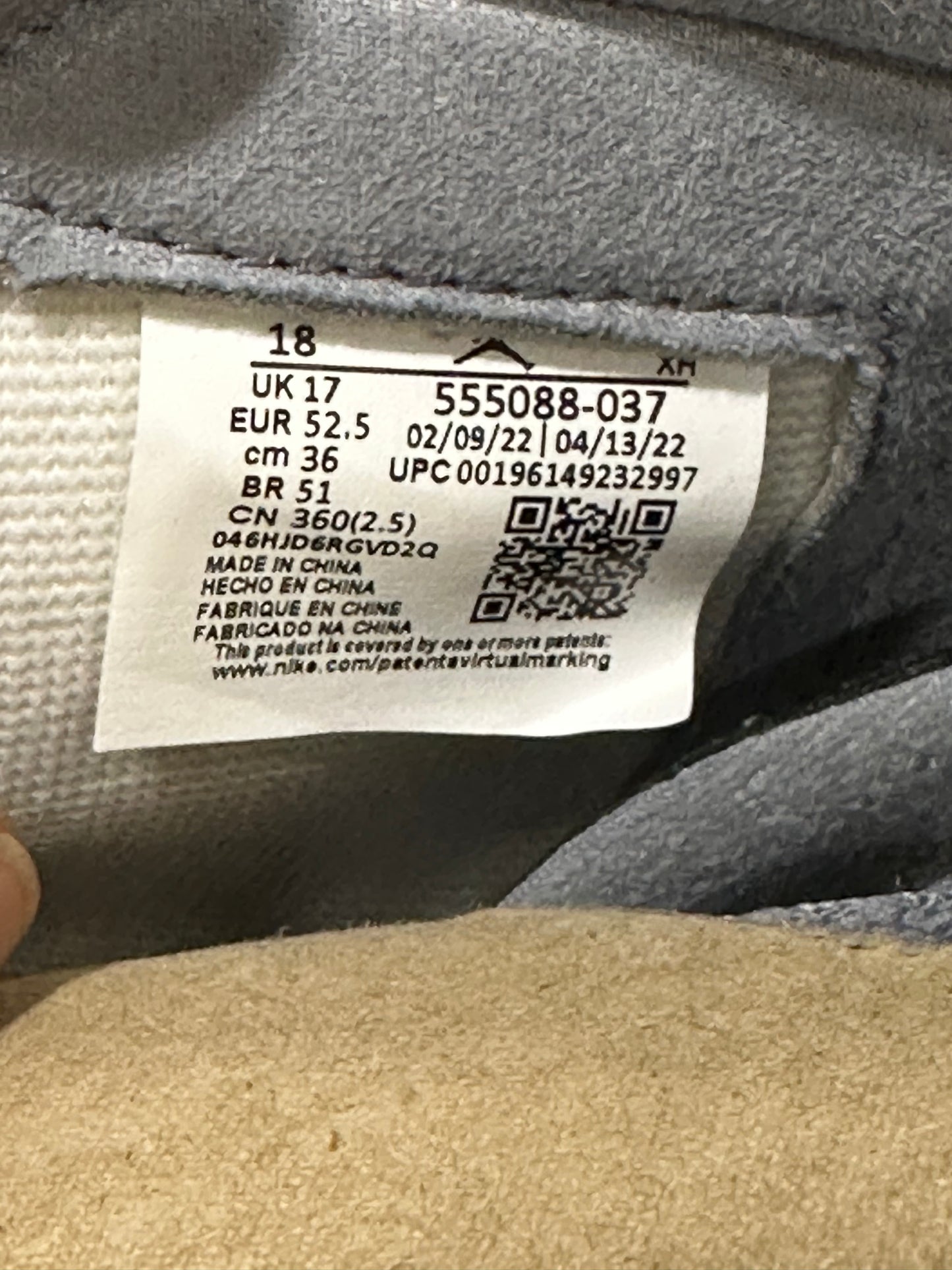 Jordan 1 Retro High OG Stealth