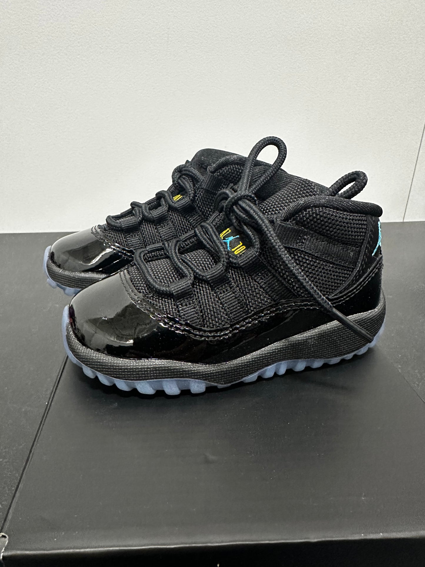 Jordan 11 Retro Gamma Blue (2025) (TD)