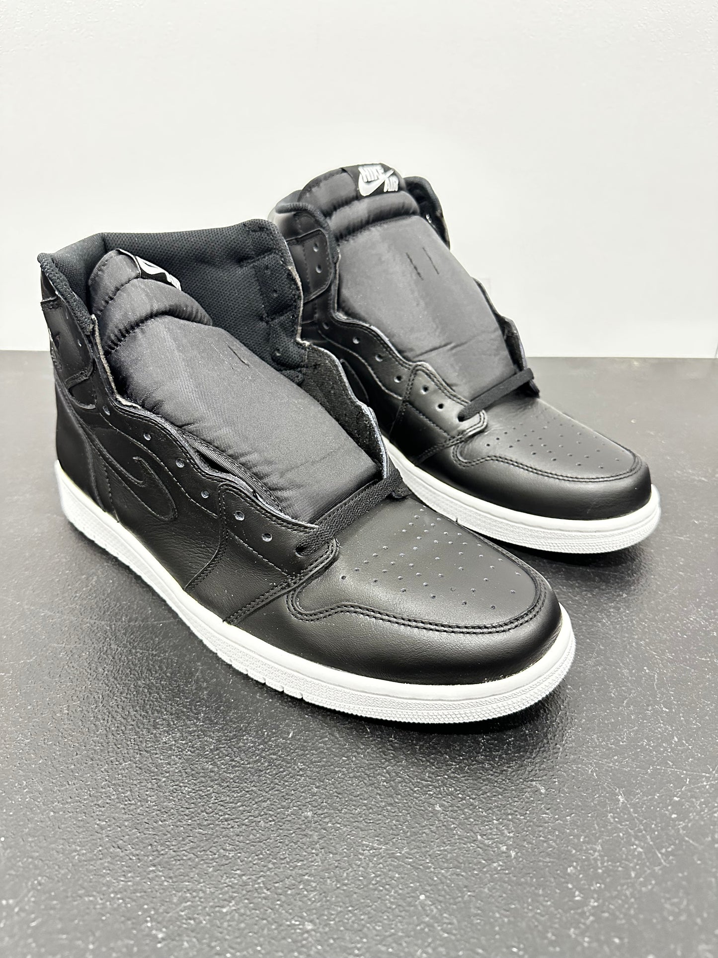 Jordan 1 Retro Cyber Monday (2015)