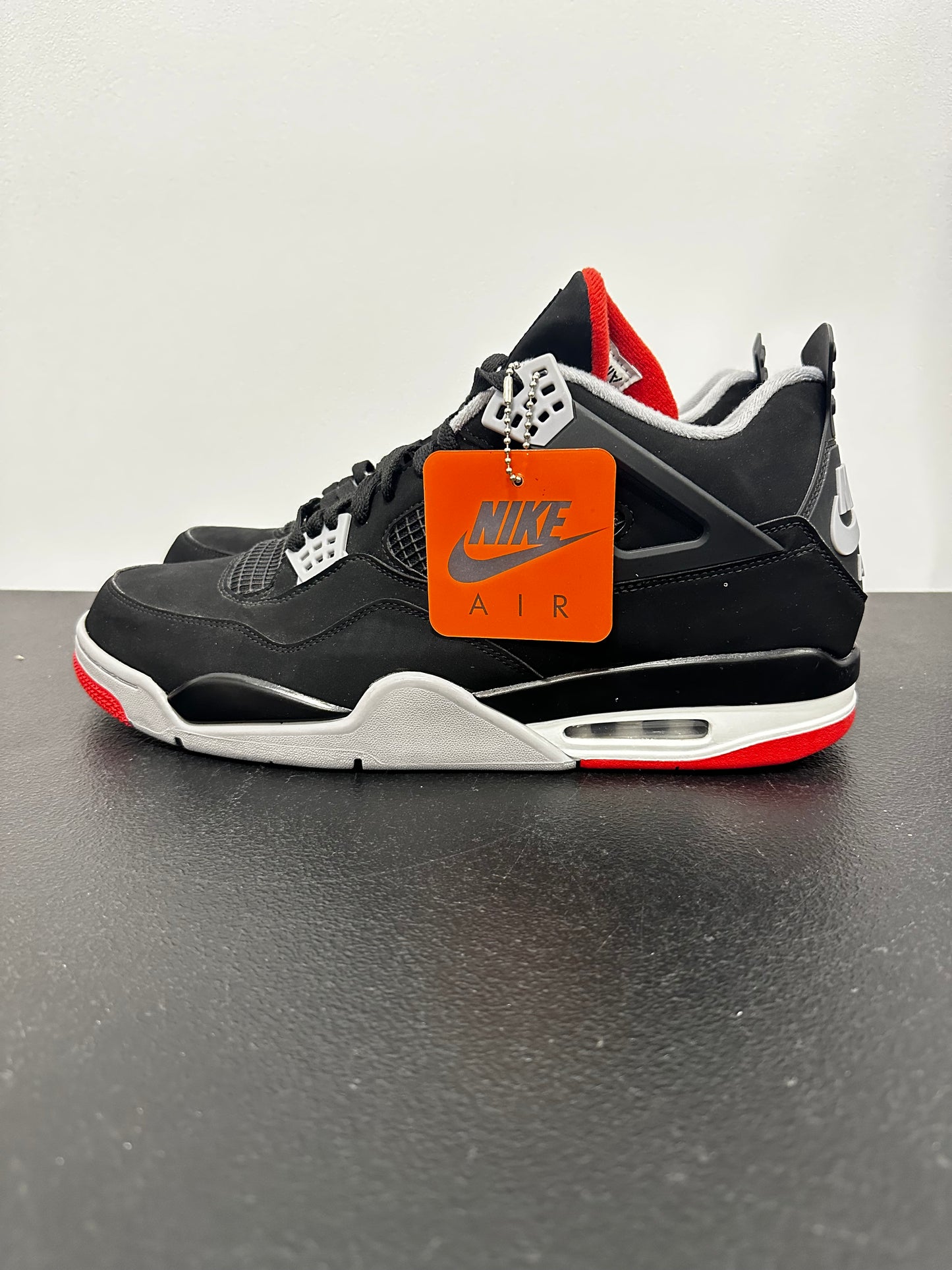 Jordan 4 Retro Bred (2019)