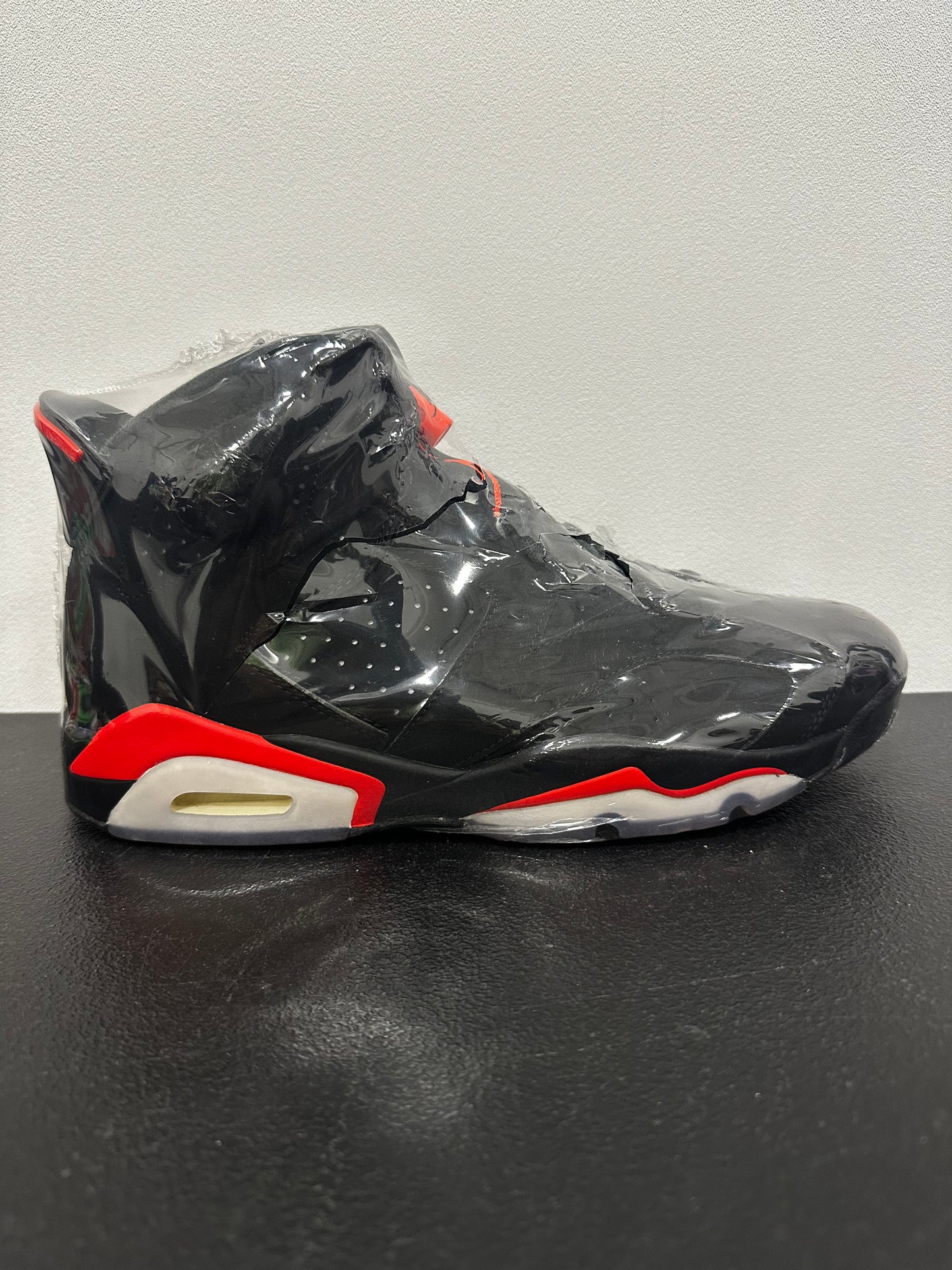 Jordan 6 Retro Black Infrared (2019)
