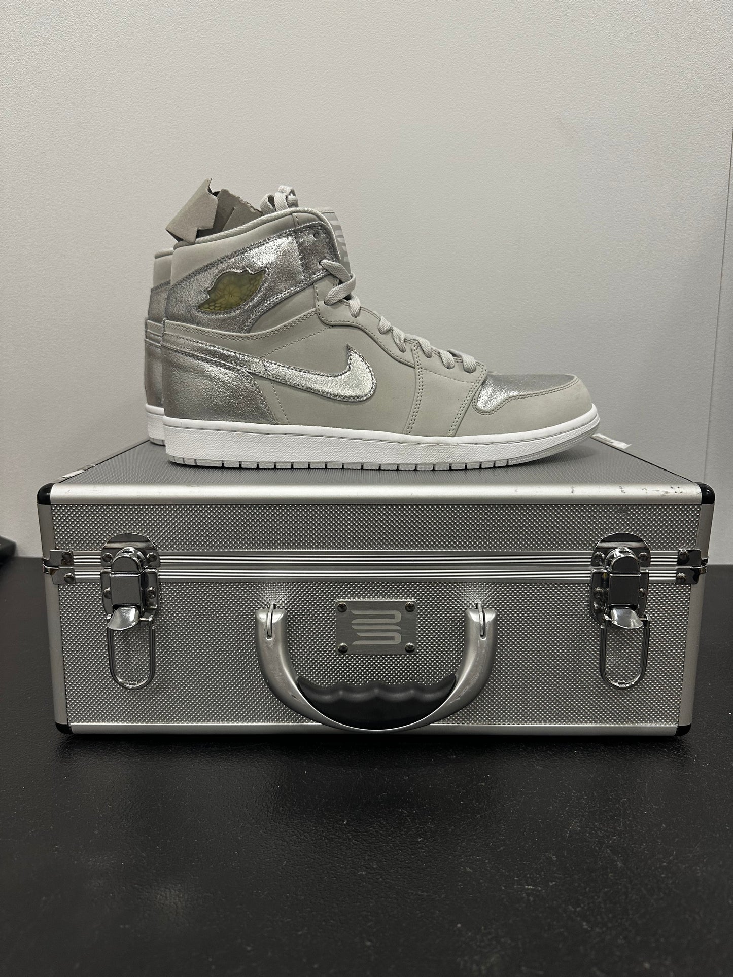 Jordan 1 Retro Silver Anniversary
