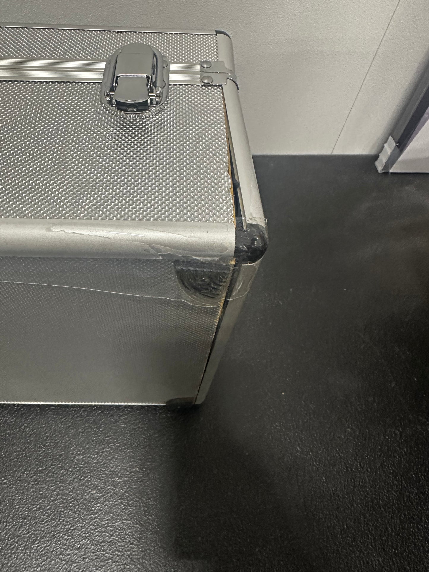 Jordan 1 Retro Silver Anniversary