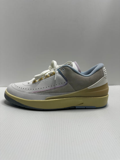 Air Jordan 2 Low (Women's) 'Look, Up in the Air' - Summit White/Varsity Red/Ice Blue
